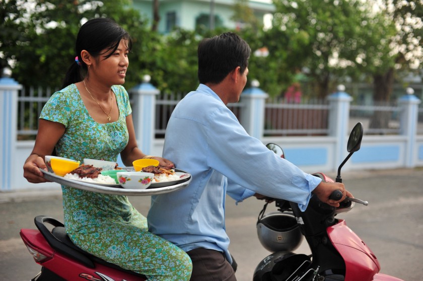 Yes, that's soup on the back of a motorbike