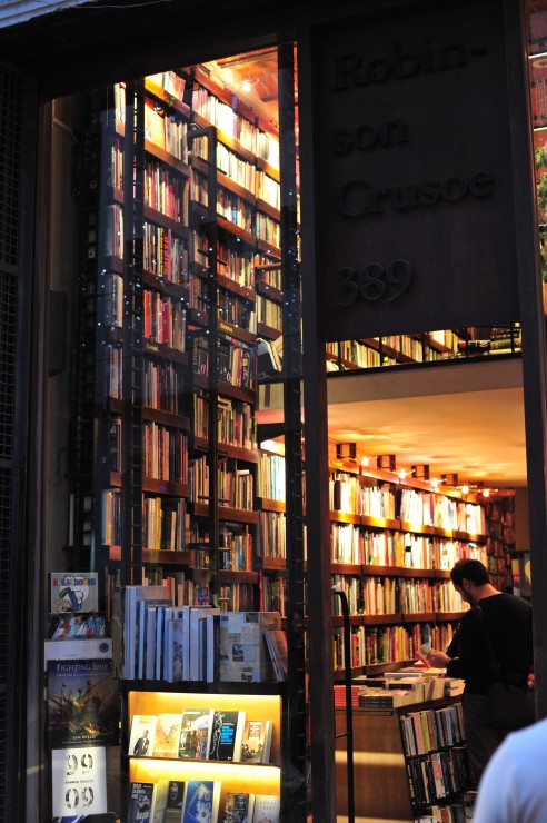 Robinson Crusoe book store
